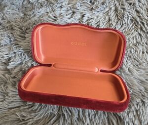 Gucci Velvet Glasses Case in Red and Peach